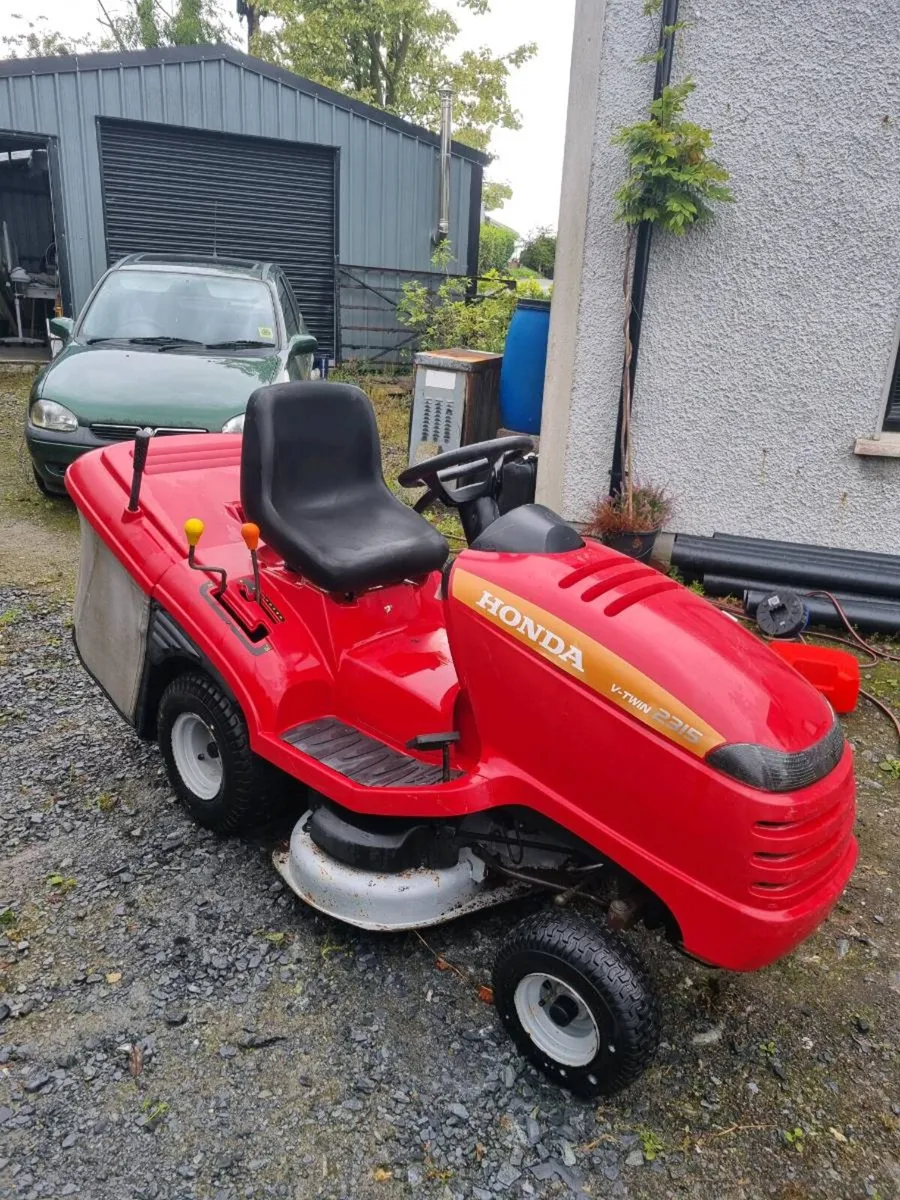 Honda V-Twin 2315 - Image 1