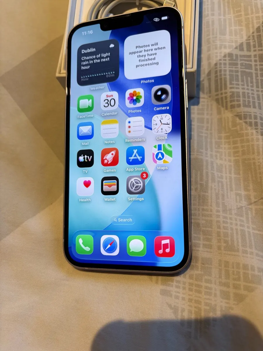 iPhone 14  ( 128 gig ) Factory Unlocked - Image 2