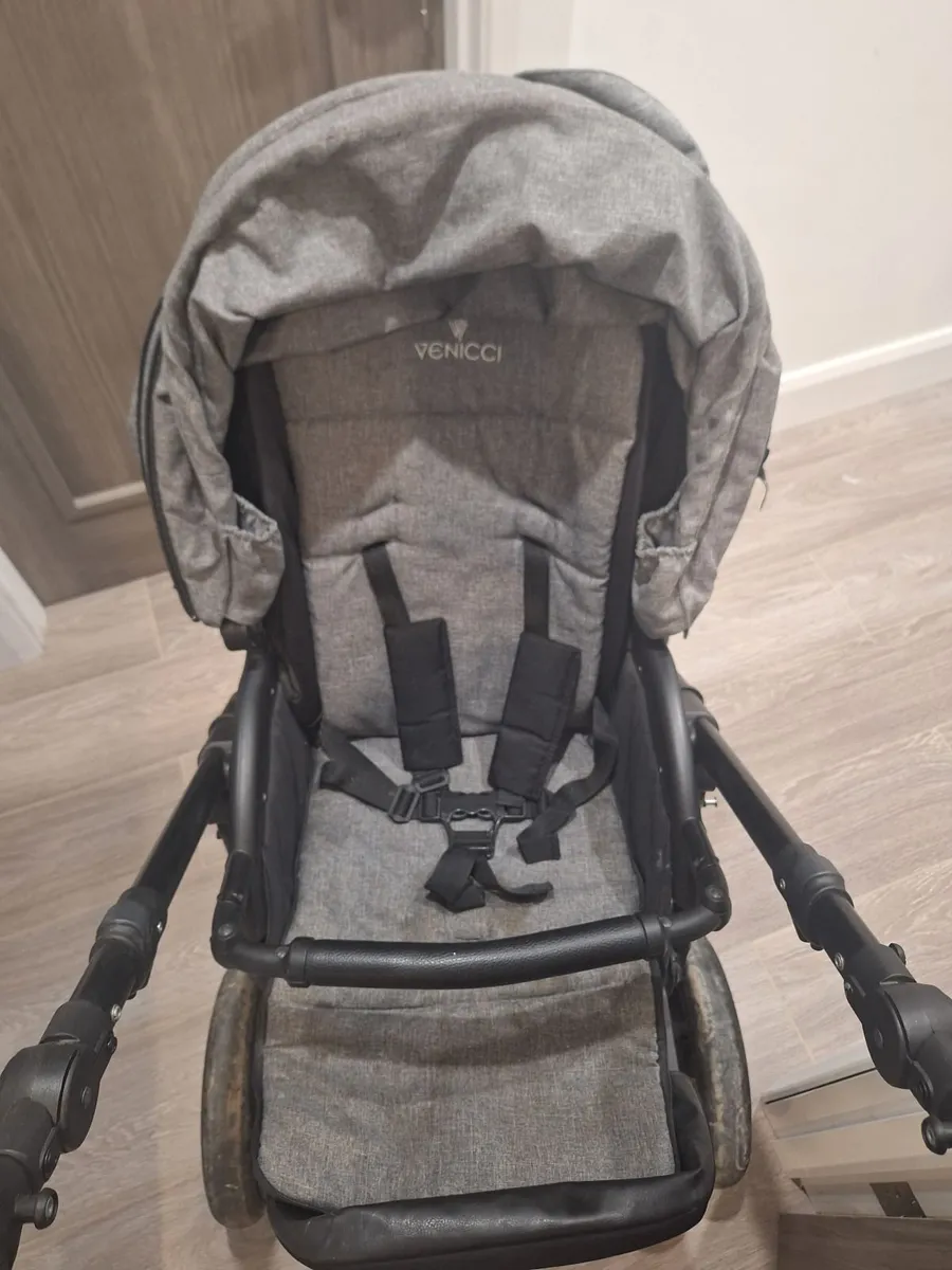 3in1 venicci buggy set - Image 1