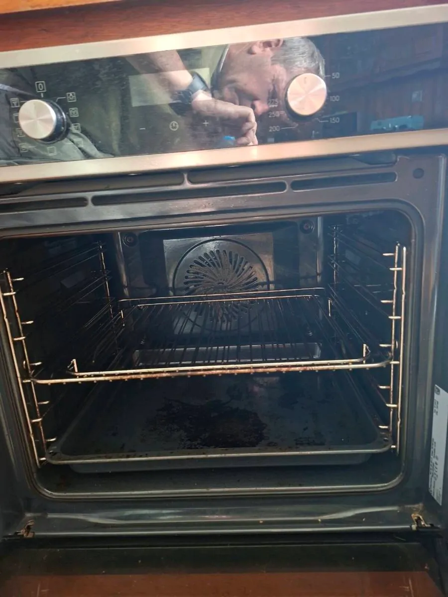 Oven - Image 2