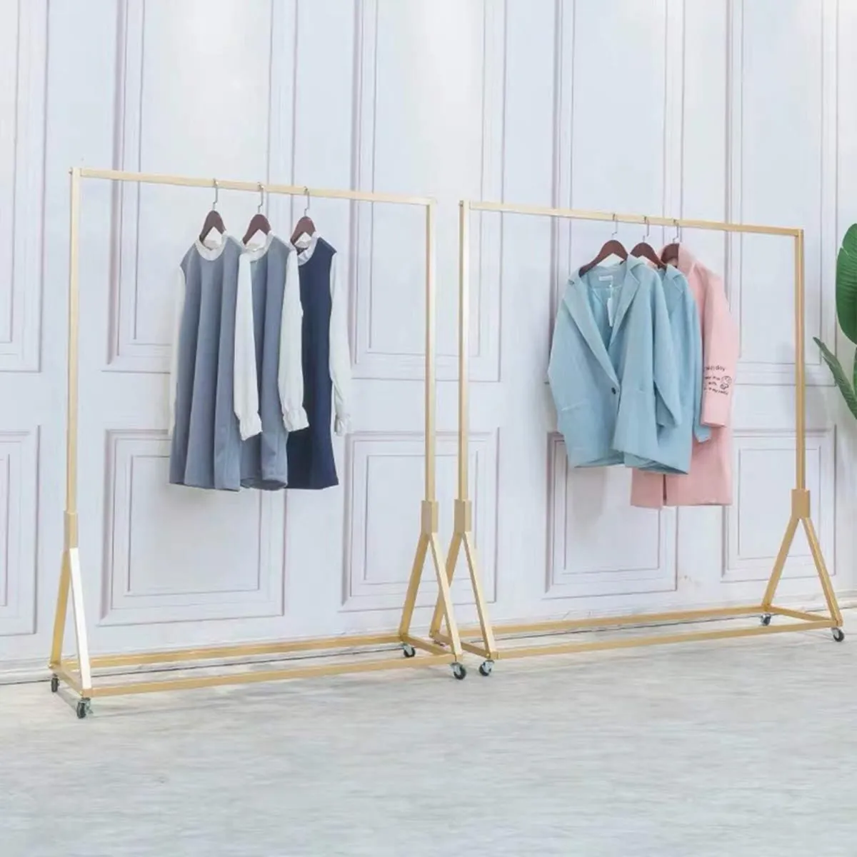 Modern Simple Heavy Duty Metal Rolling Garment - Image 4