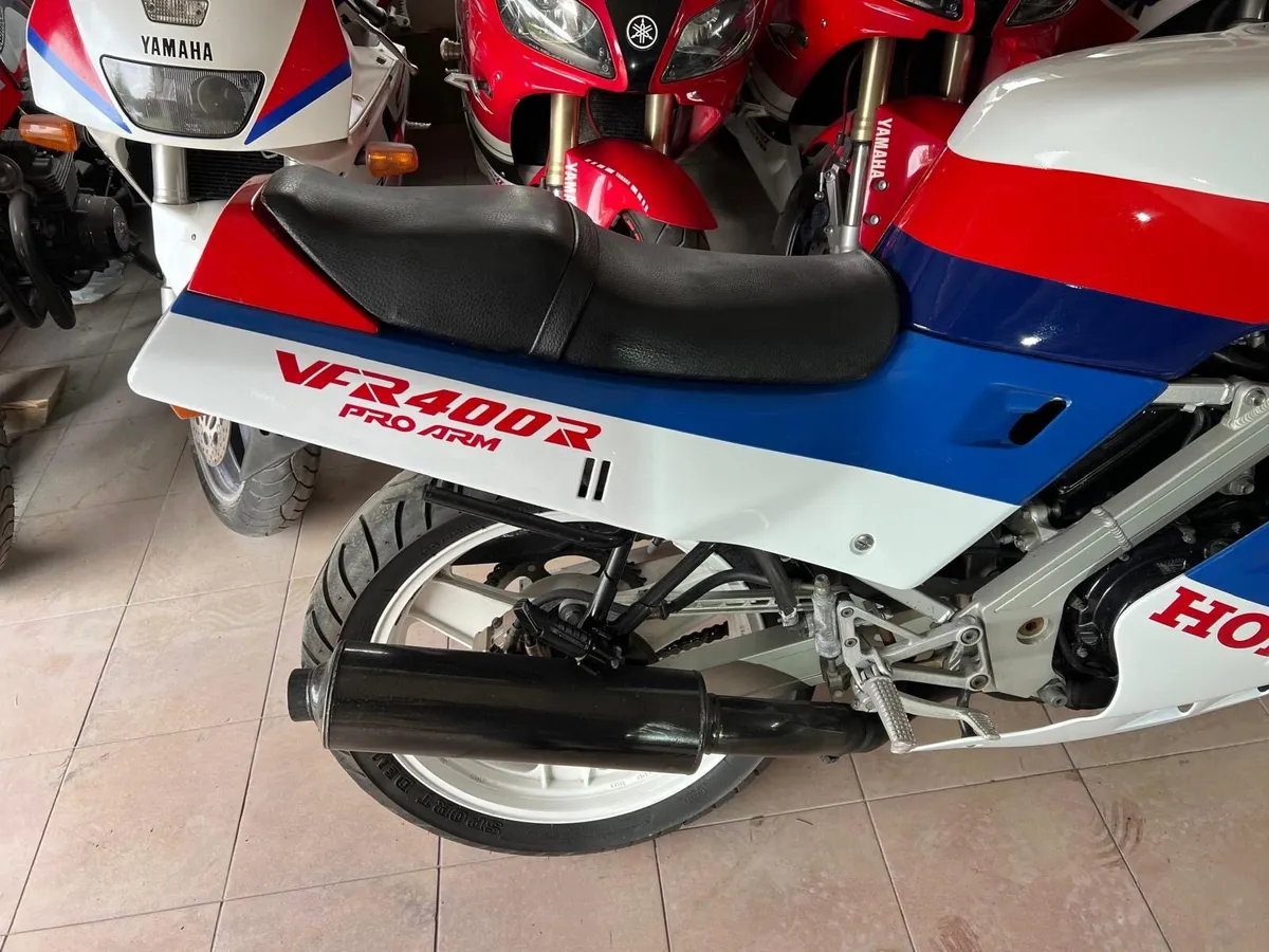 Honda vfr400 - Image 3