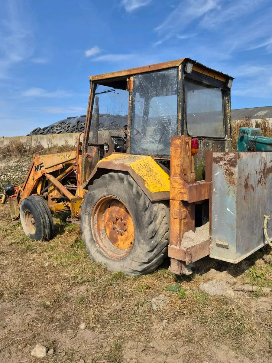 Massey Ferguson - Image 1