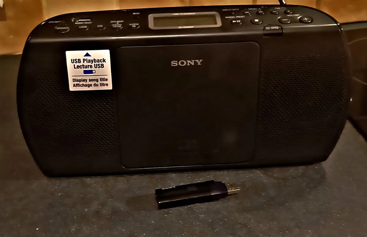 Fm recorder CD/USB player radio + Sony MP3 - Image 1