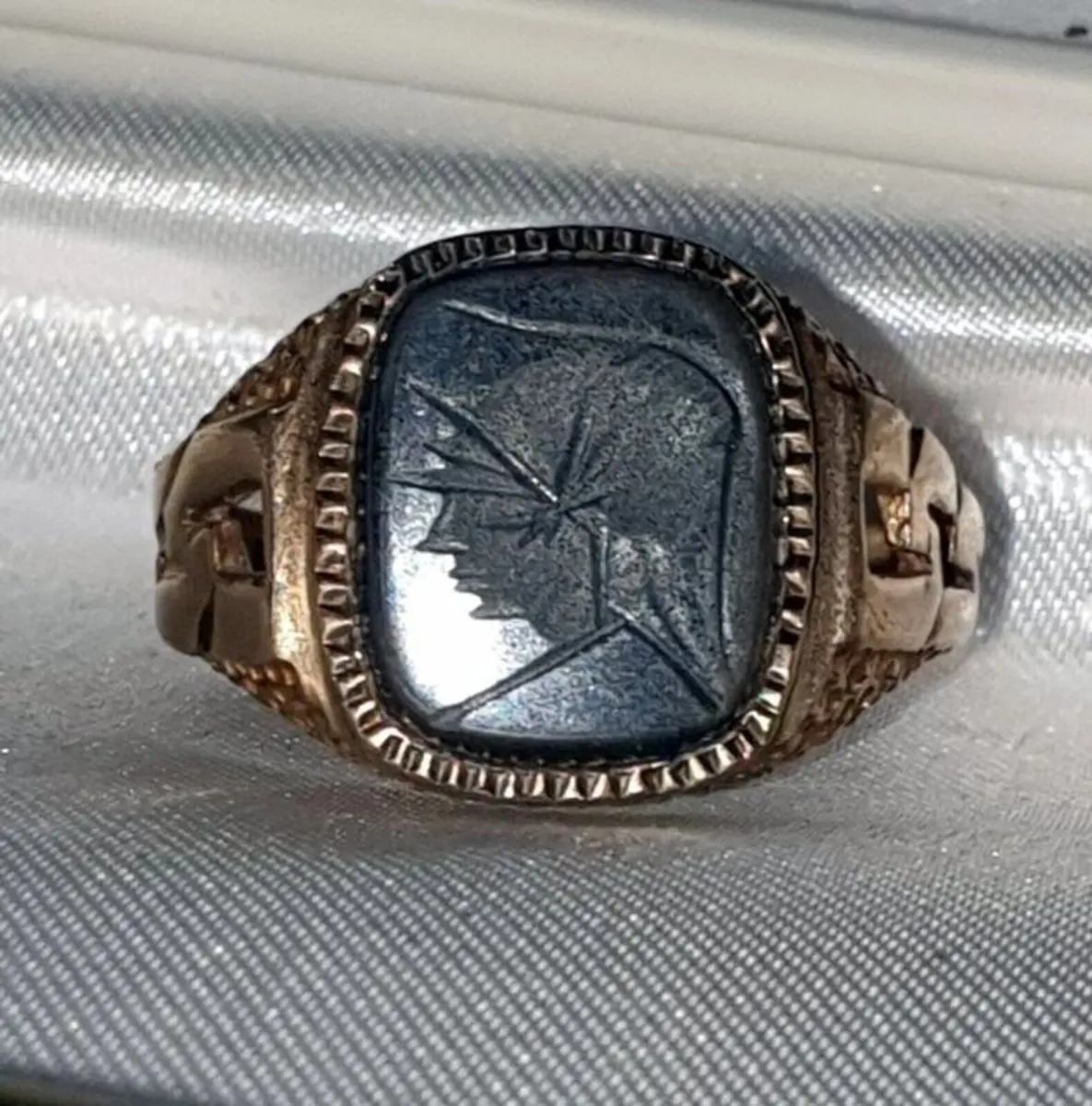 Vintage 9ct Gold Men’s Signet Ring - Image 2