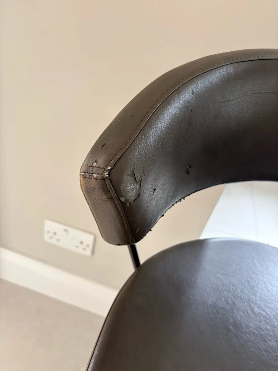 3 faux leather Bar stools - Image 3