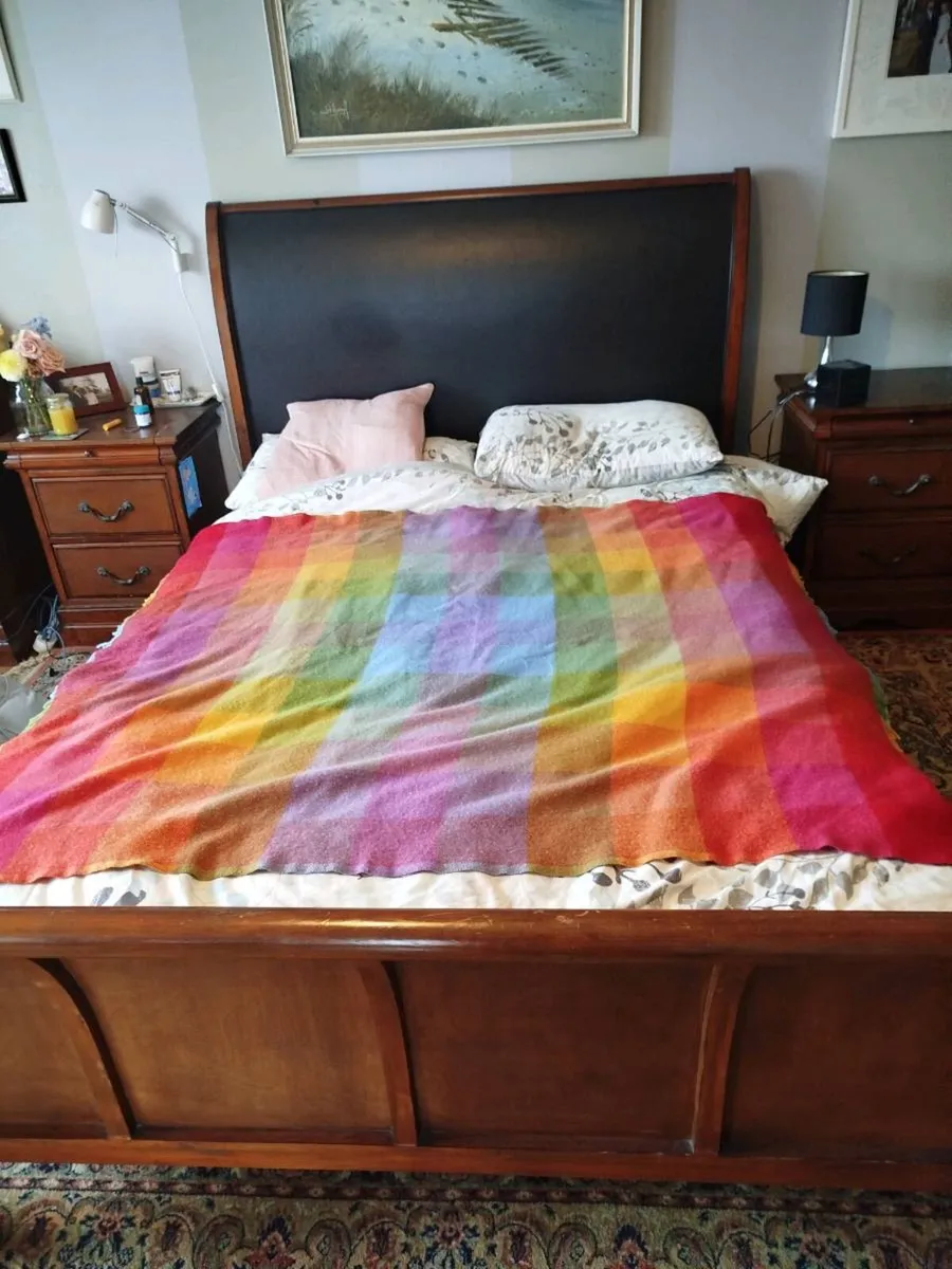 Bedroom furniture - Image 3