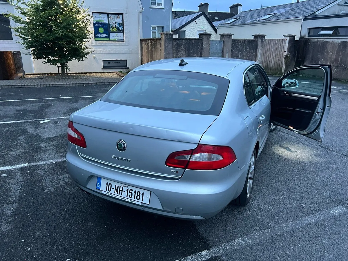 Skoda Superb 2 litre diesel. New nct - Image 3