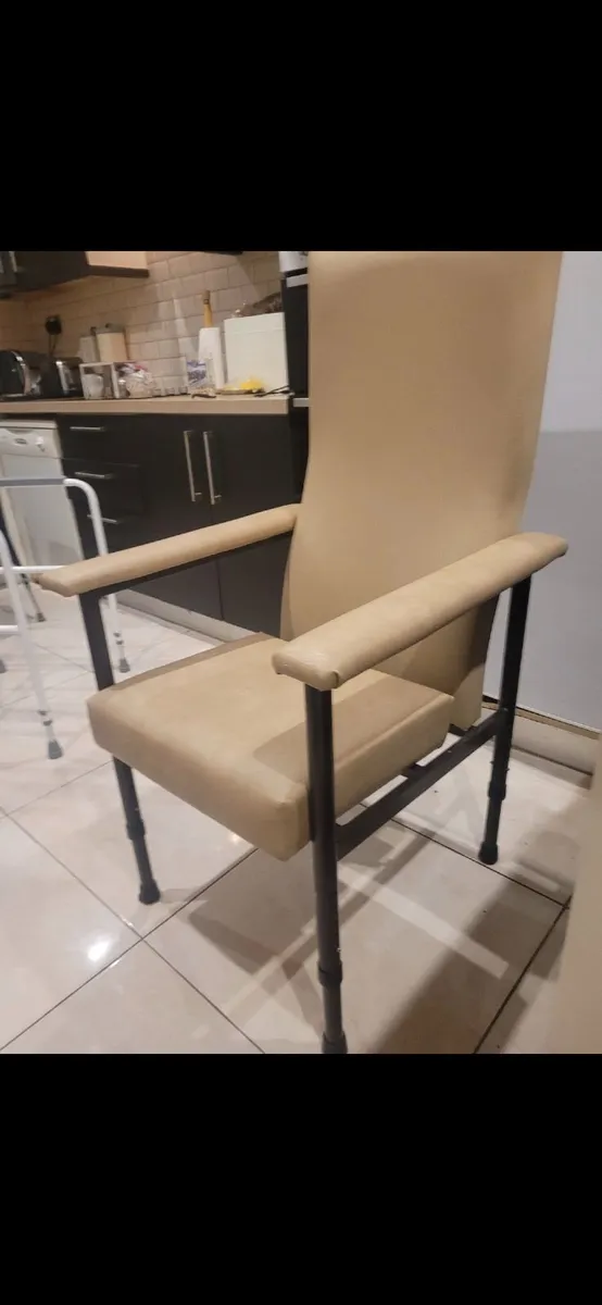 Orthopaedic chair