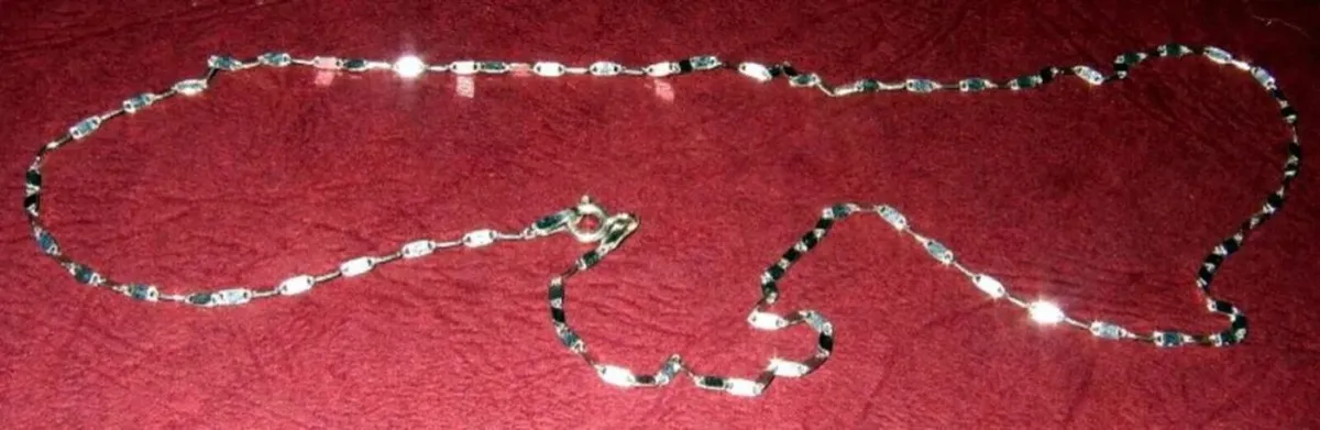 Vintage 9ct White Gold Necklace-Unisex - Image 1
