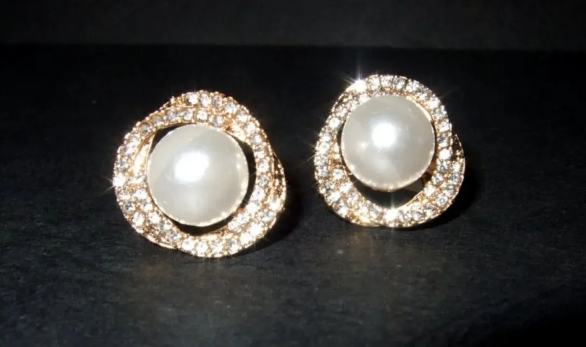 Vintage Harrods Clip-On Earrings – Unworn / New - Image 4
