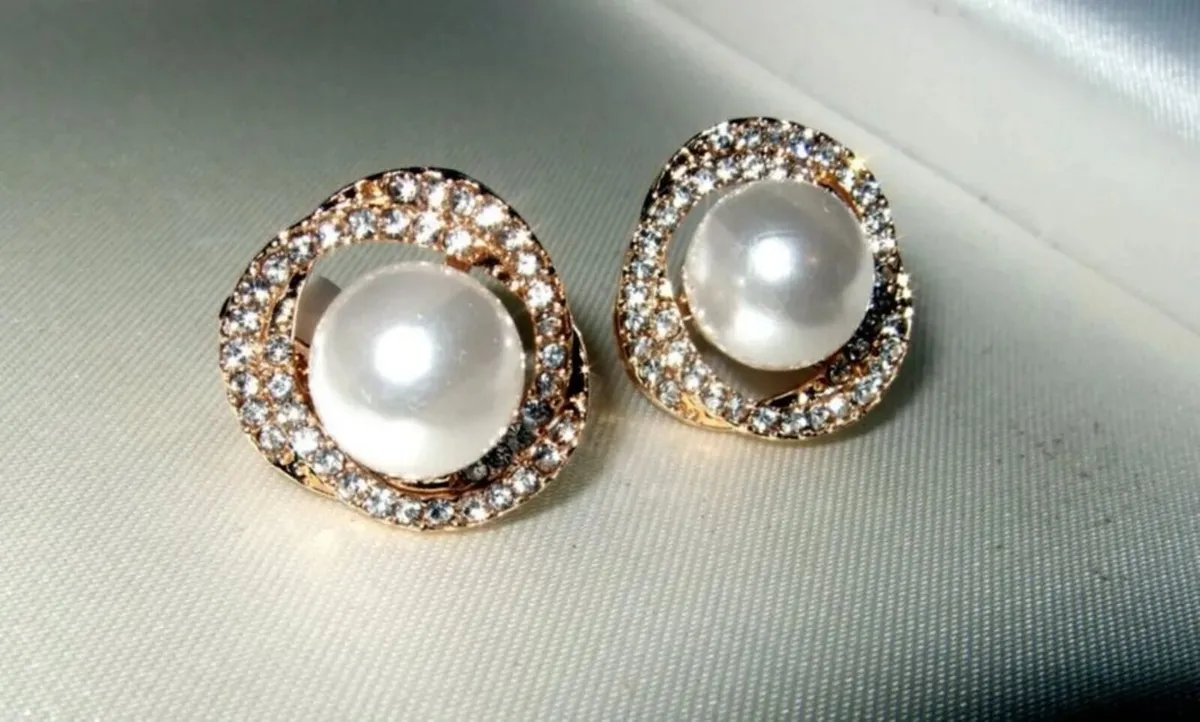 Vintage Harrods Clip-On Earrings – Unworn / New - Image 2