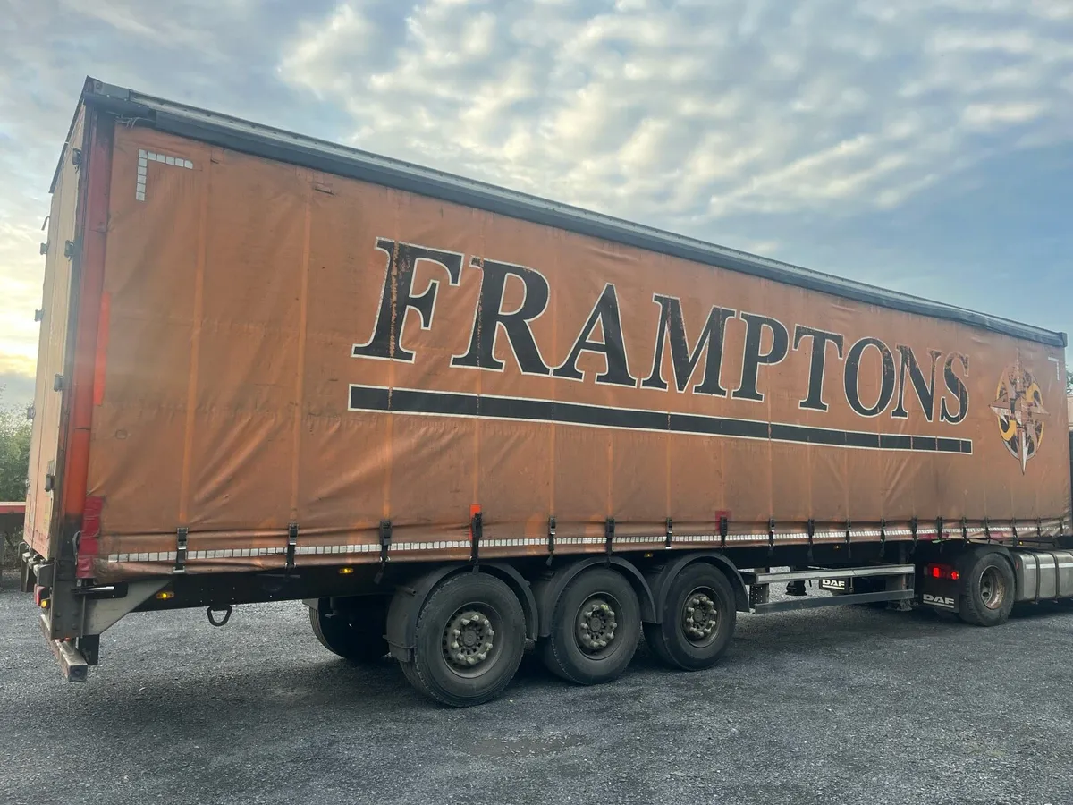 Schmitz Curtainsider Tested 03-27 - Image 2