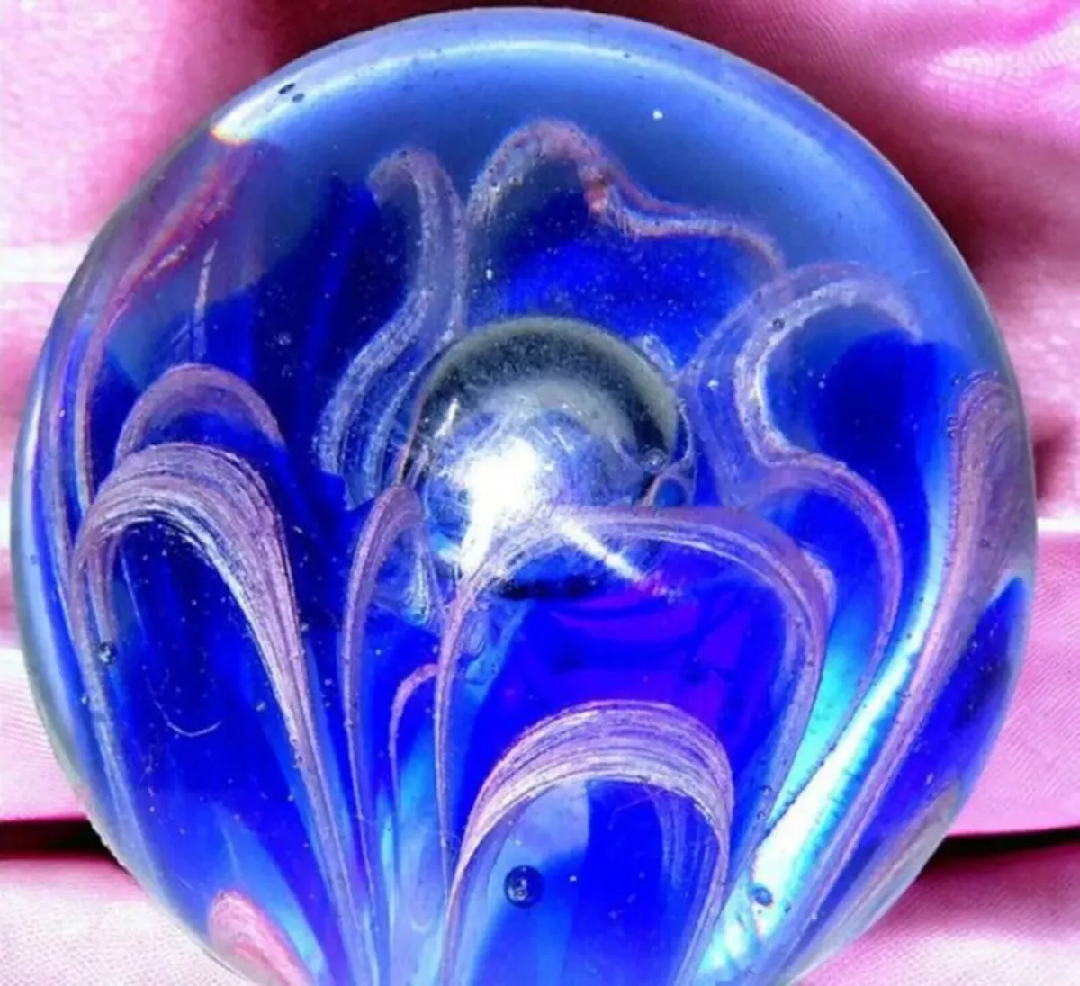 Vintage Harrods Art Glass Paperweight - Image 4