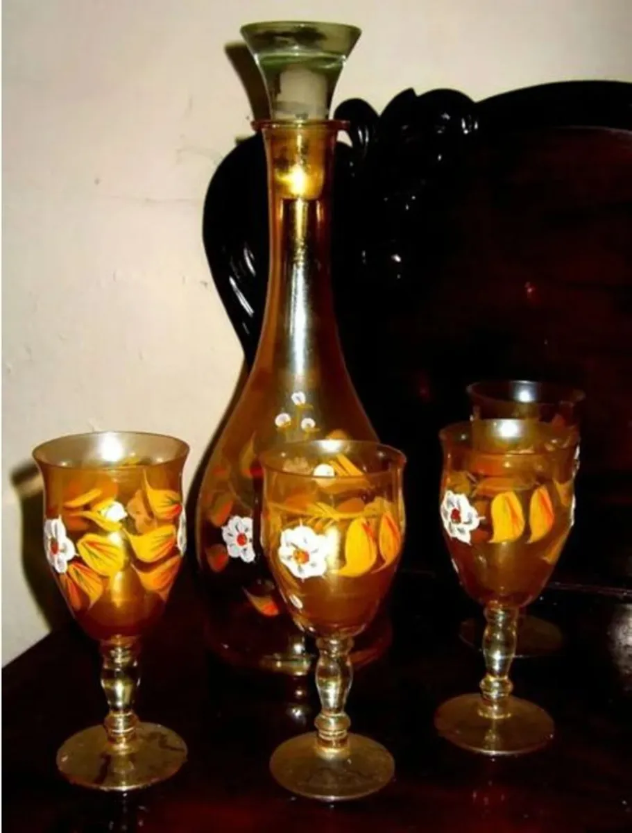 Vintage Bohemian Amber Glass Decanter & 4 Glasses - Image 3