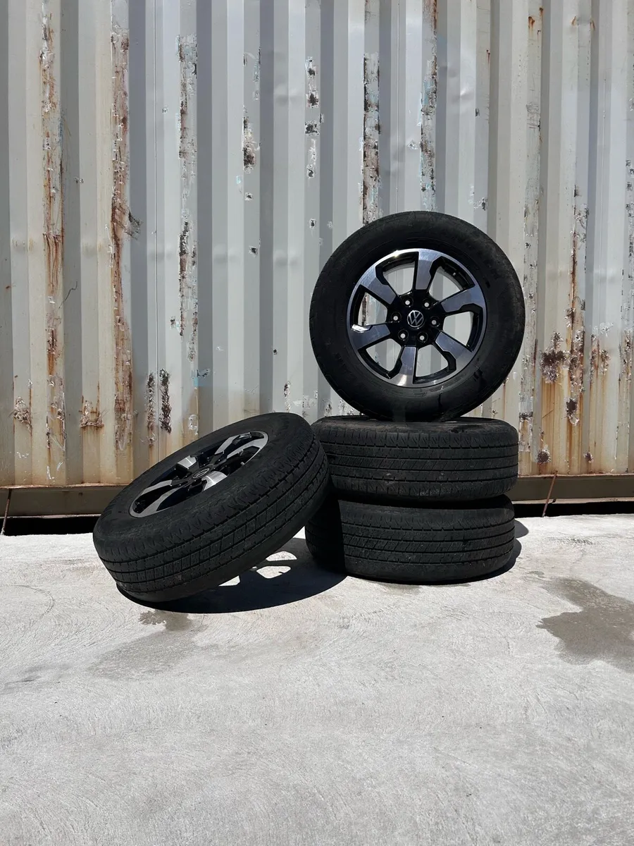 Genuine Volkswagen Amarok 18” Alloy Wheels - Image 1
