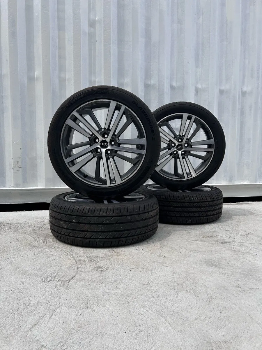 Genuine Audi Q5/SQ5 20” Alloy Wheels - Image 1