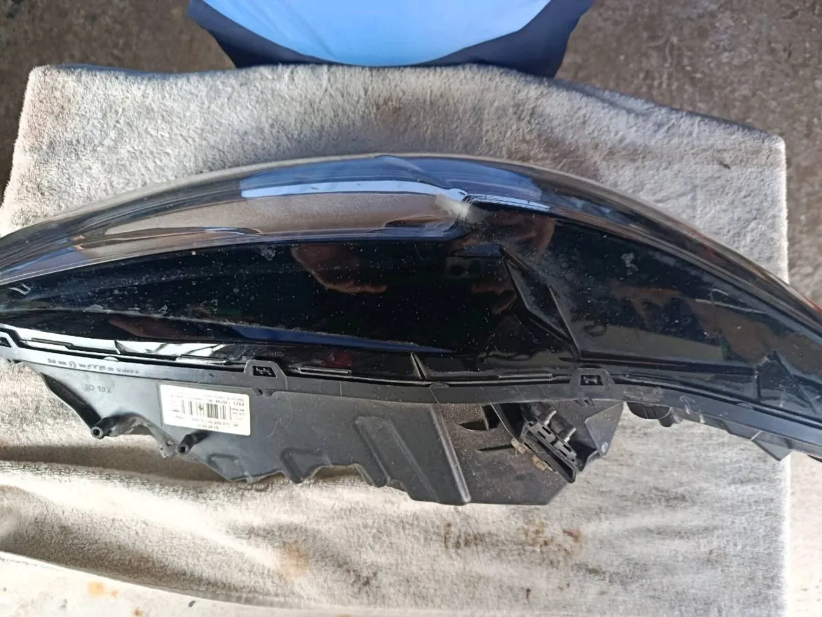 2015 ford Mondeo Titanium headlight - Image 3