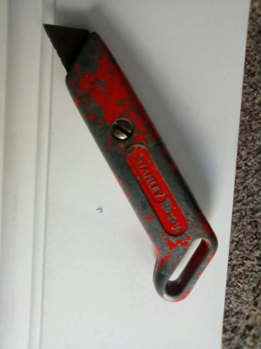 OLD.  STANLEY.  KNIFE.