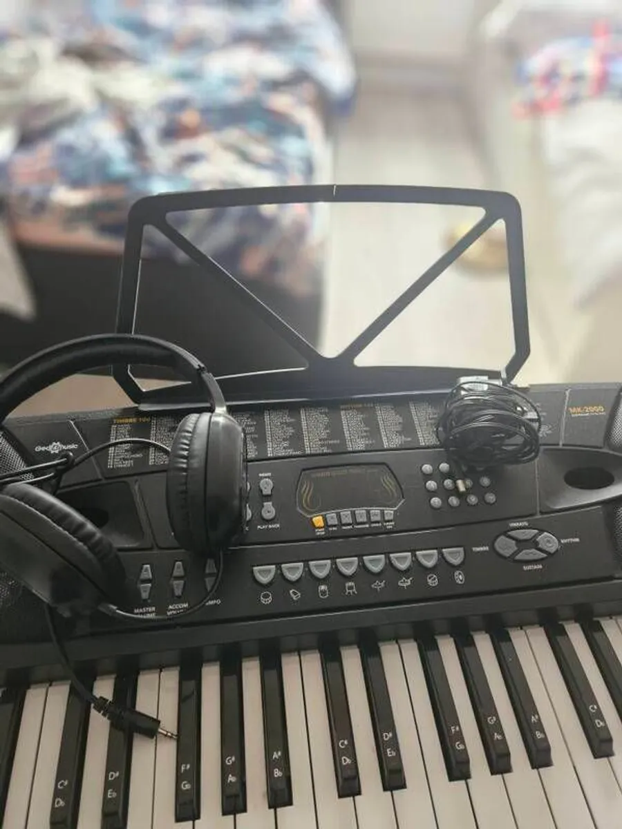 piano keyboard a - Image 3