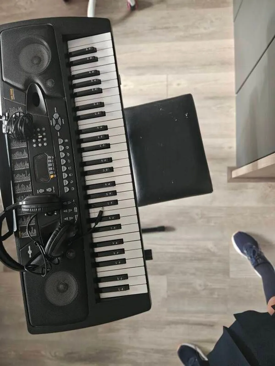 piano keyboard a - Image 4