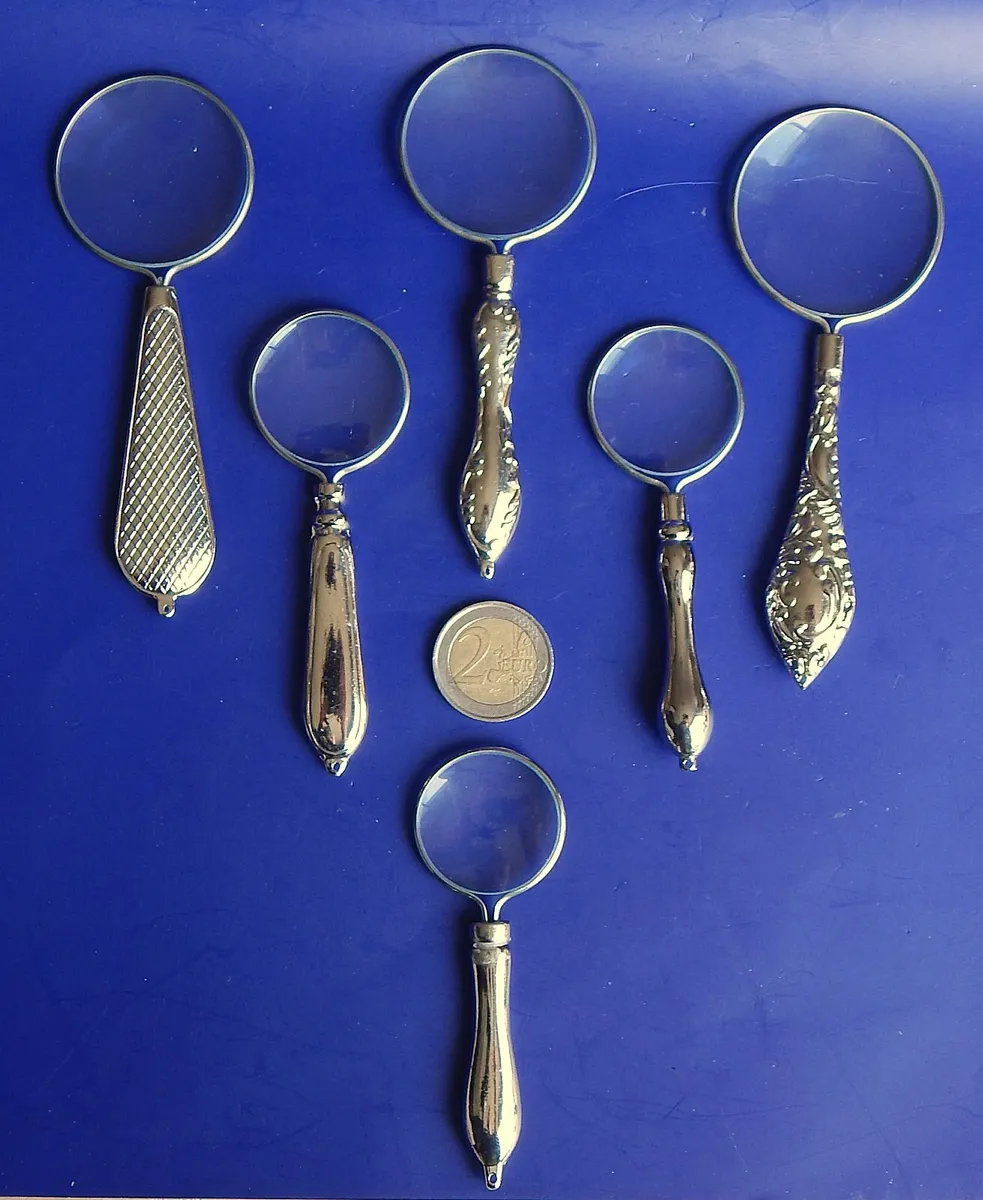 Boxed Set of Magnifying Glasses in Various Sizes - Image 3