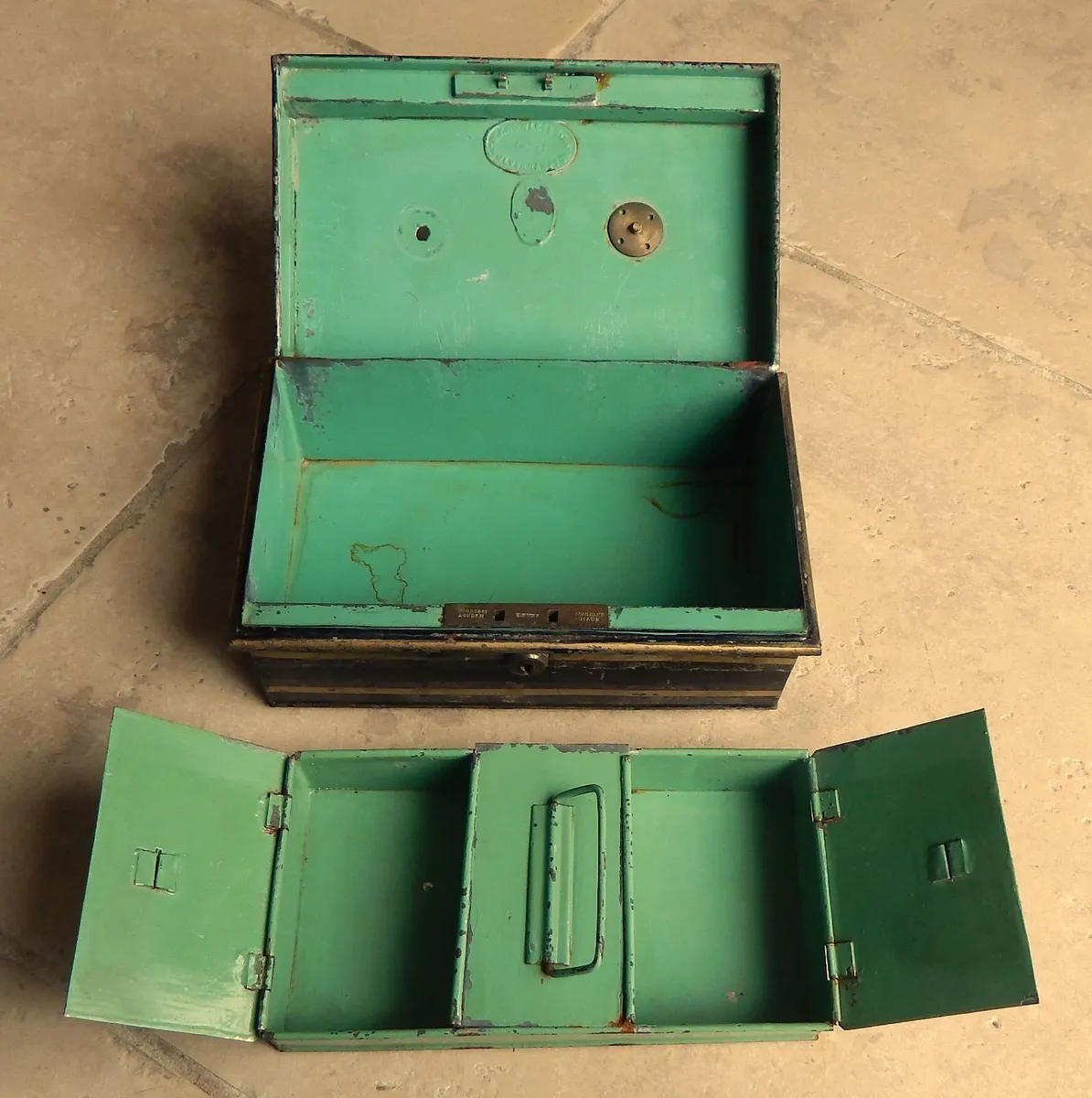 Vintage Knowles & Son Metal Cash Box - Image 3