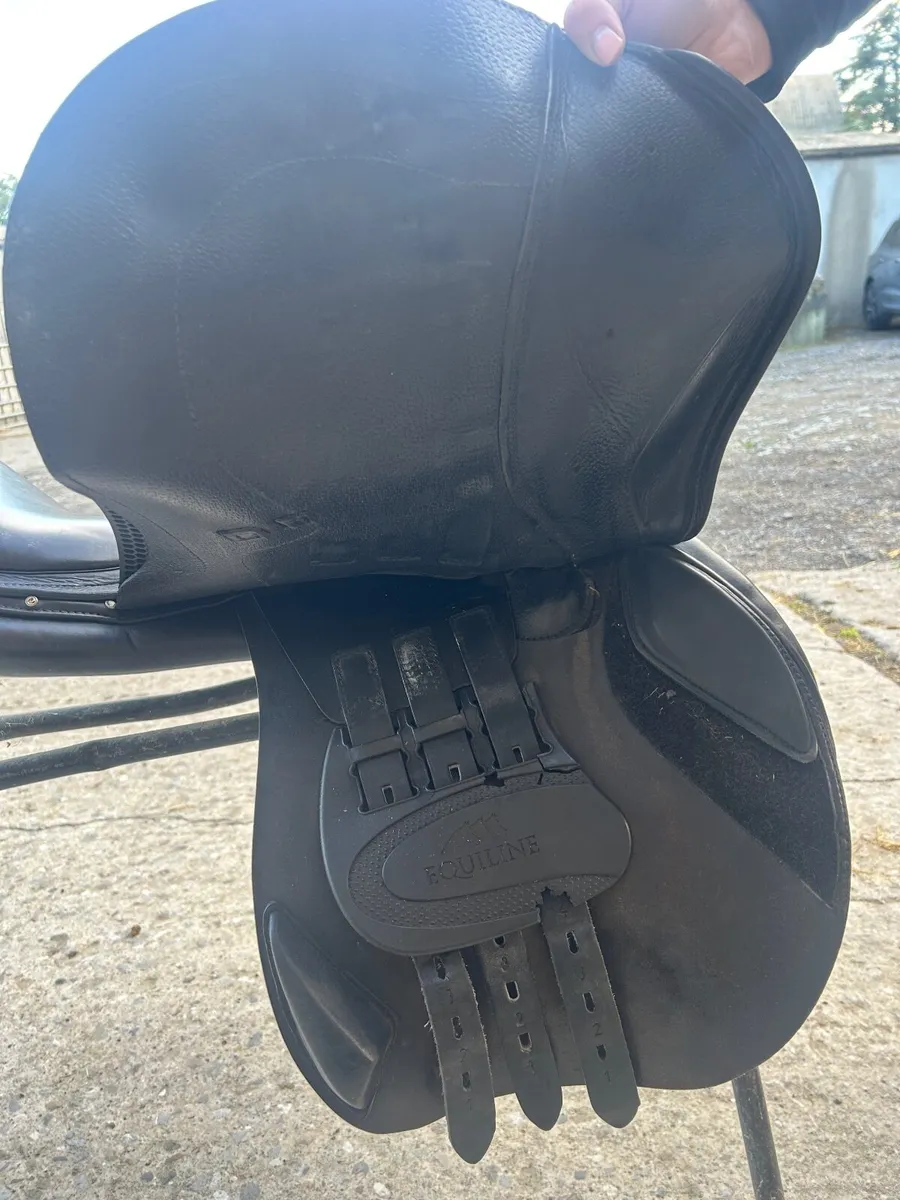 Equiline 17” Medium Nick Skelton Saddle – Black - Image 1