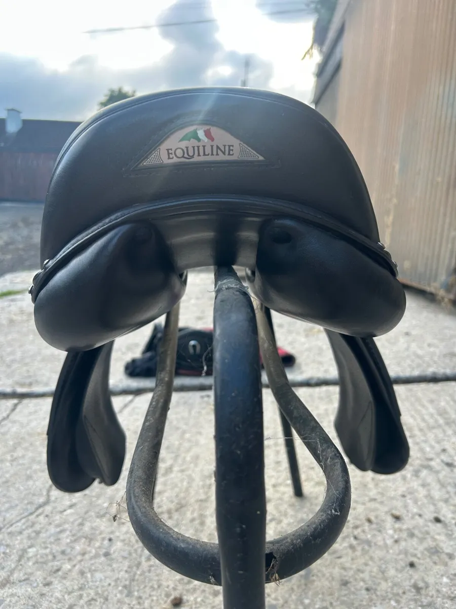 Equiline 17” Medium Nick Skelton Saddle – Black - Image 2