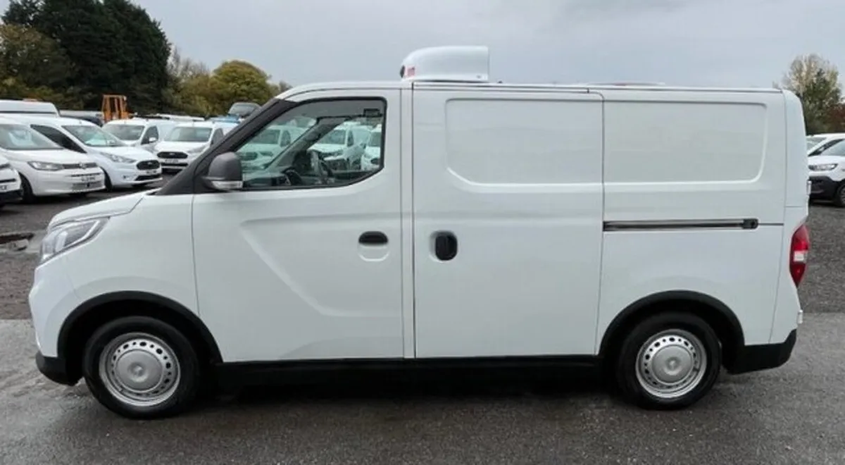 2021 Maxus eDeliver 3 Refrigerated Van - Image 1