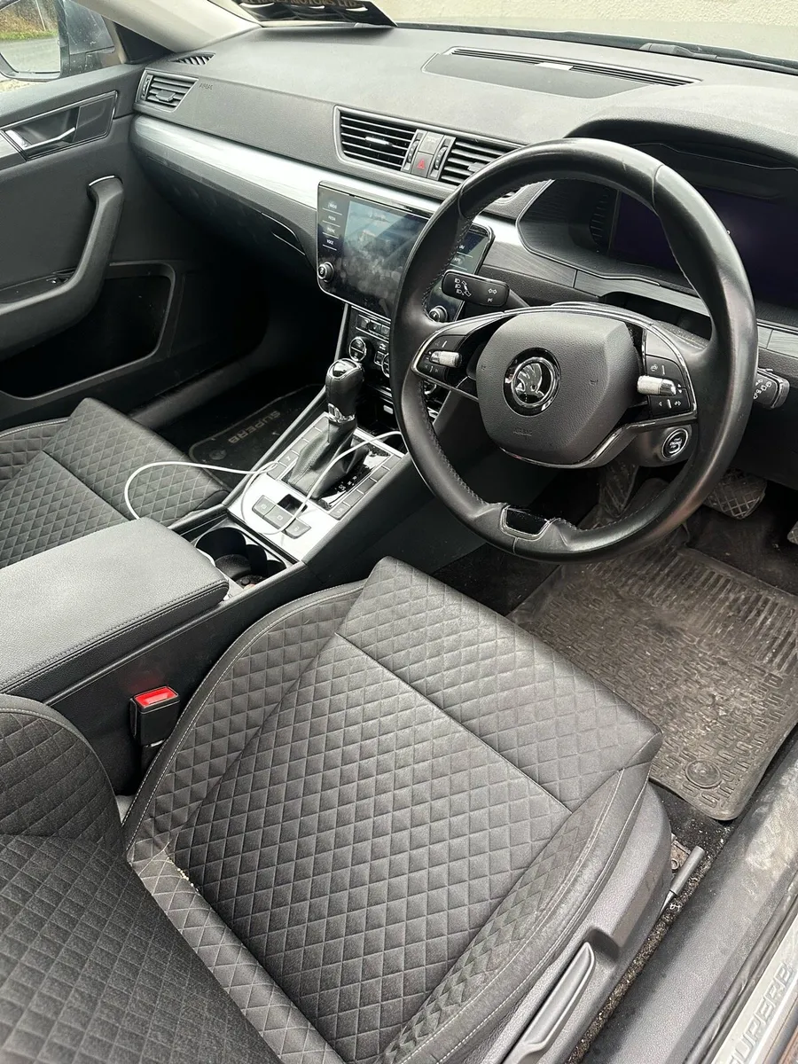 2023 Skoda Superb DSG  150Bhp ( NOT DAMAGED) - Image 2