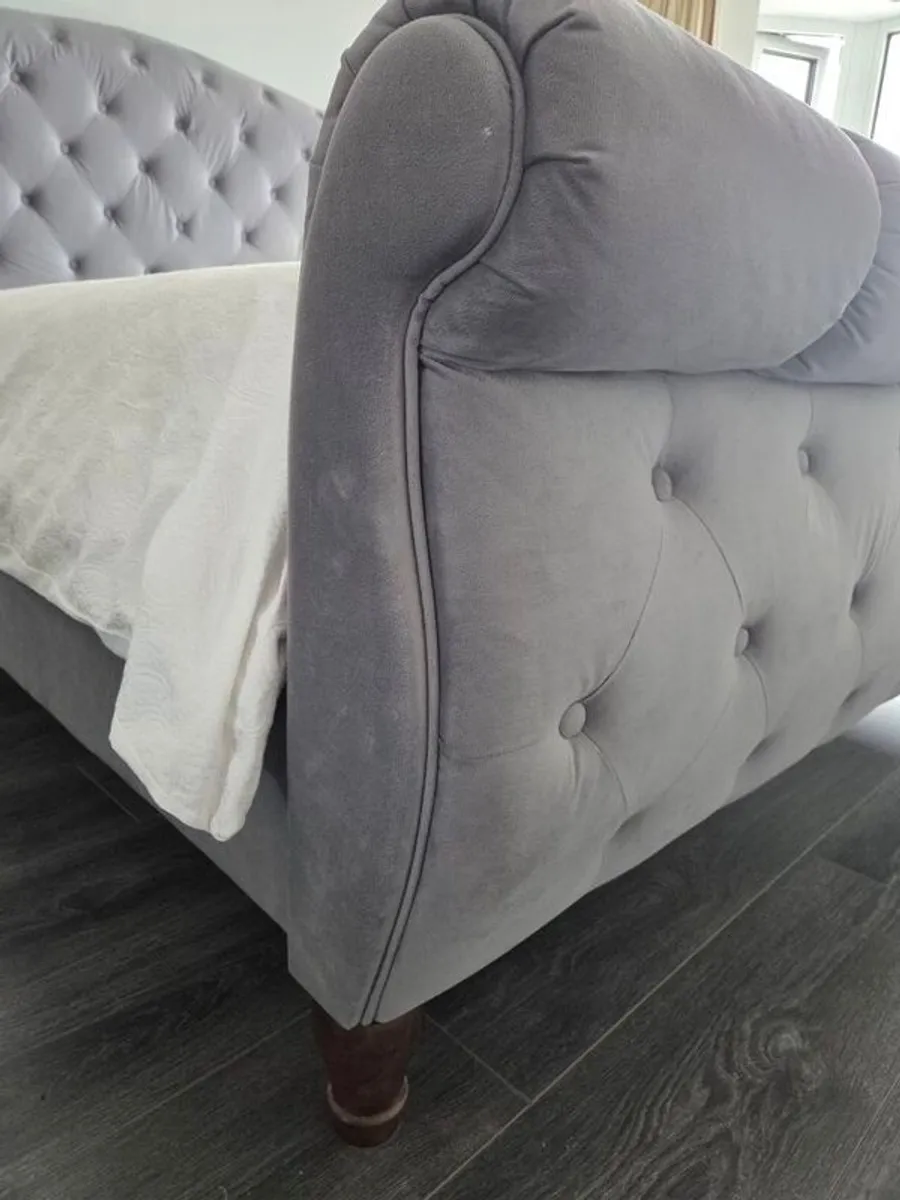 Super king bed. - Image 4