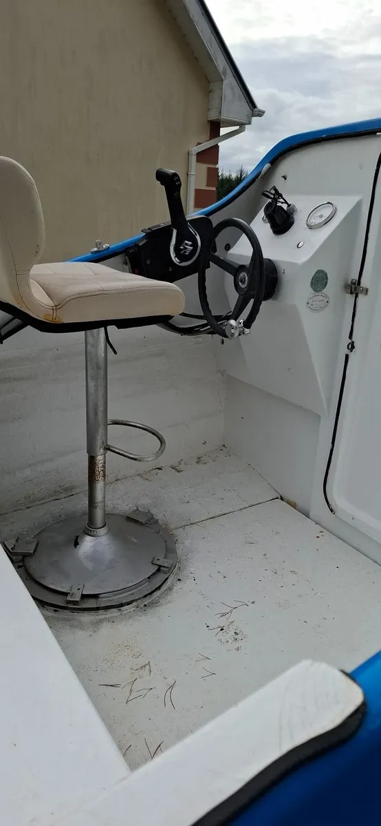 Boat - Image 4