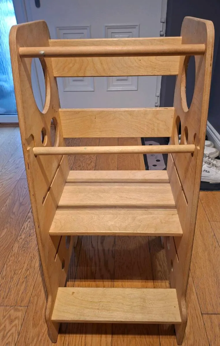 Toddler standing tower - Image 1