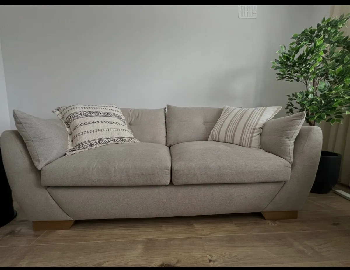 3 Seater Sofa- Excellent Condition - Image 2