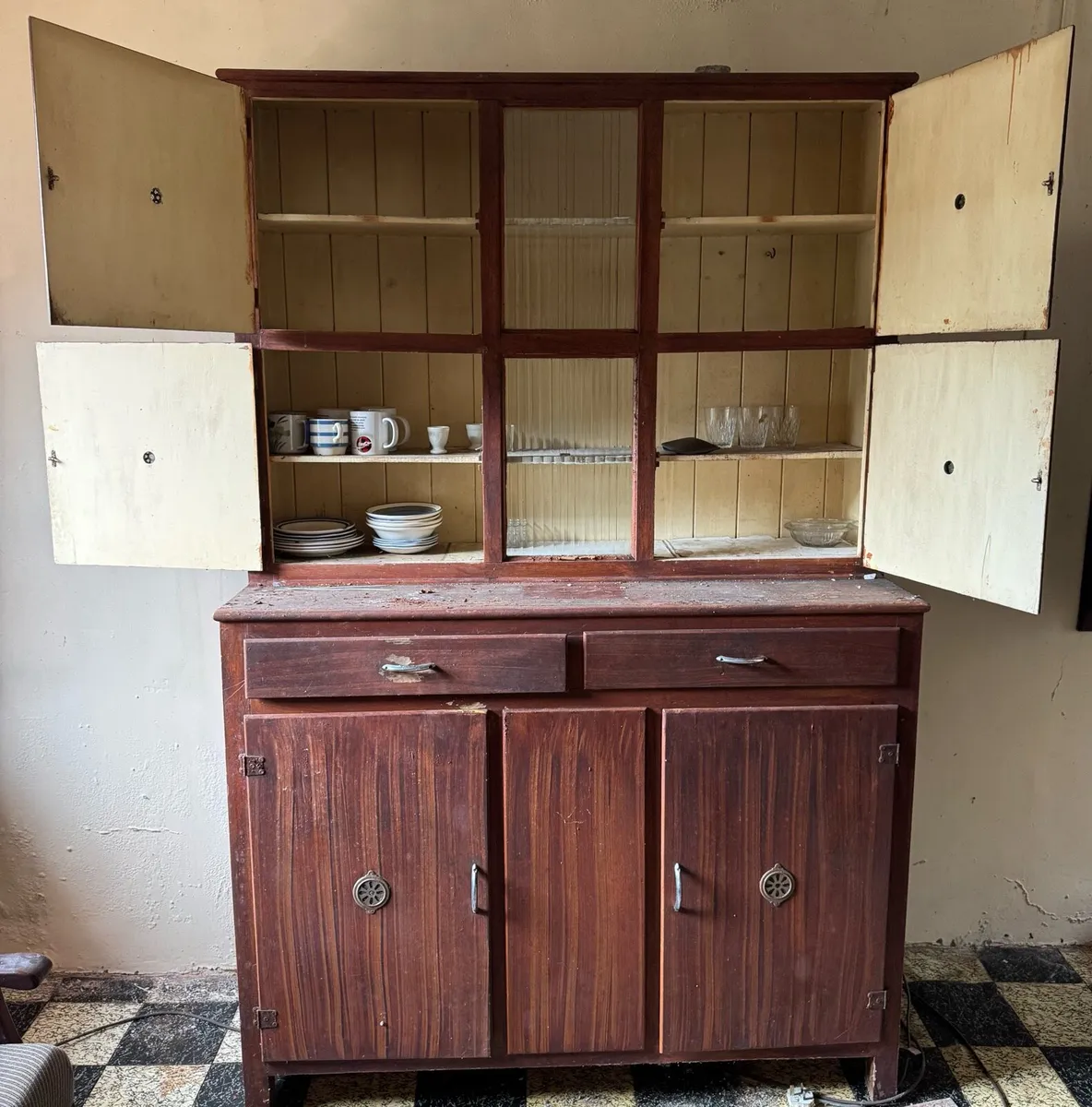 Old-style pine kitchen dresser. - Image 4