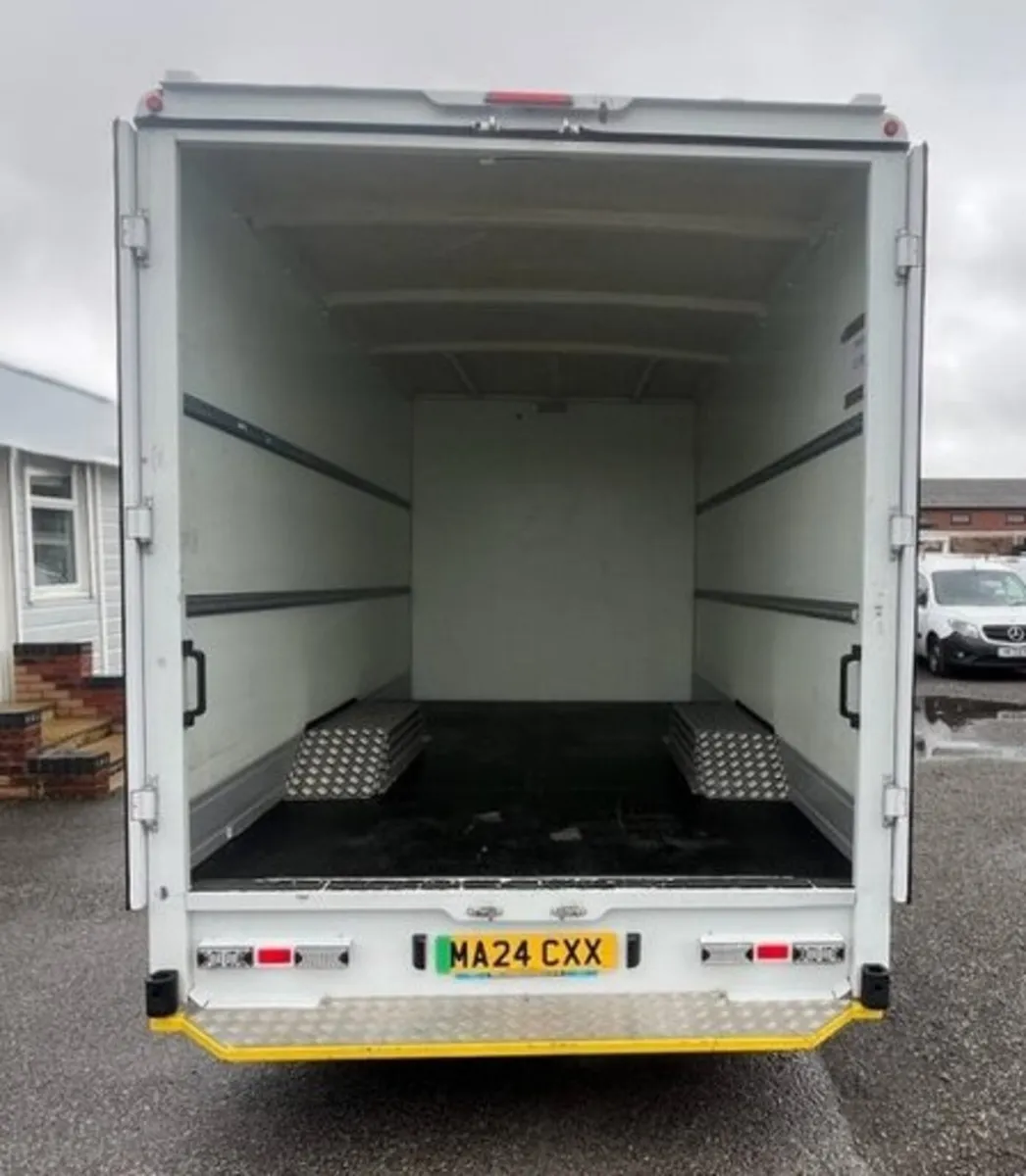 2024 Maxus eDeliver 9 Luton Low Loader Van - Image 2