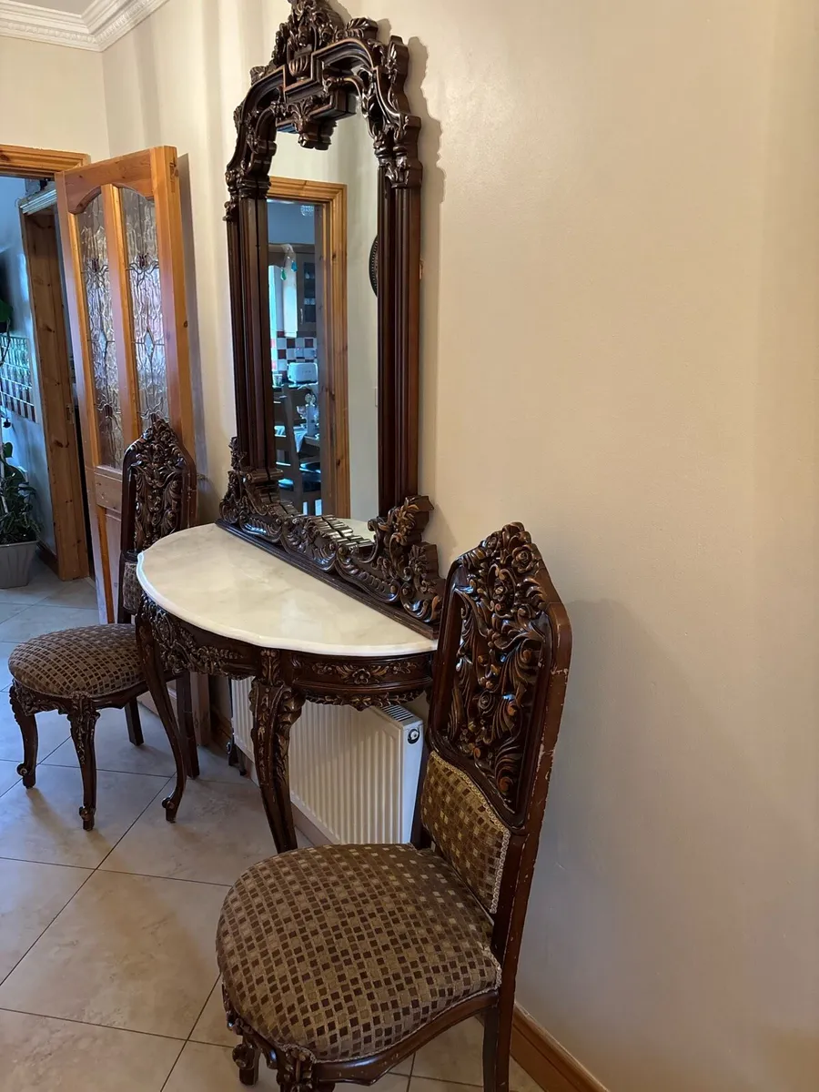 Console table - Image 1