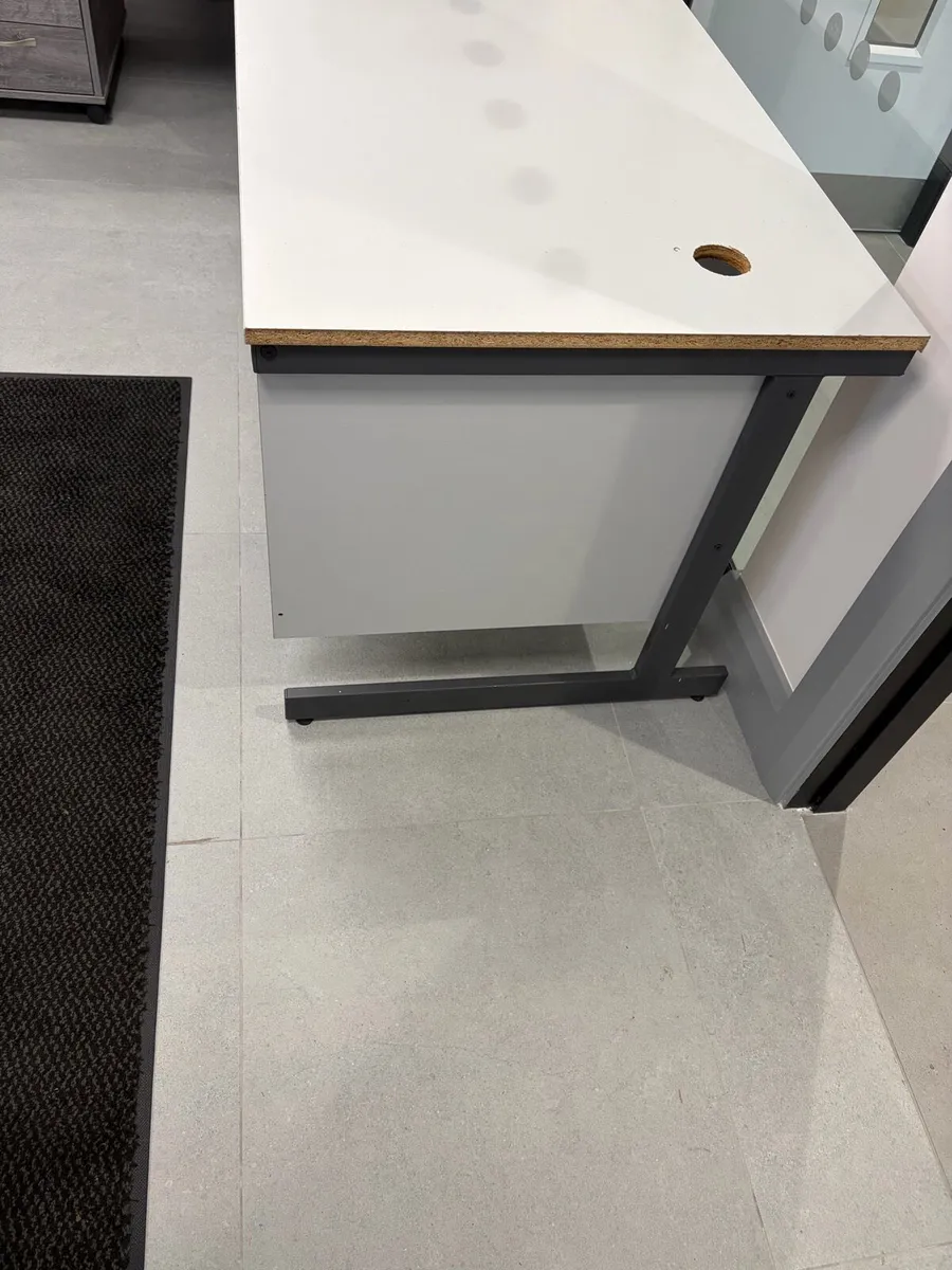 Office furniture second hand ** - Image 2