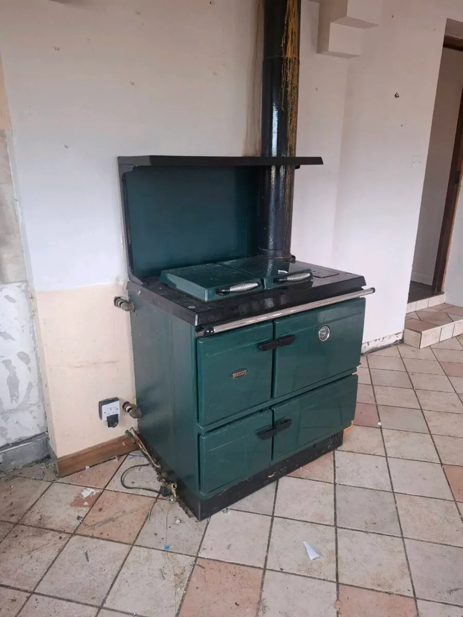 Stanley oil cooker - Image 1