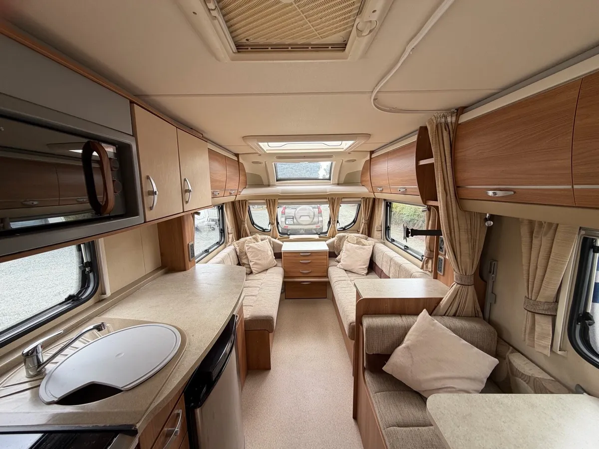 Swift Conqueror 530 - Image 4