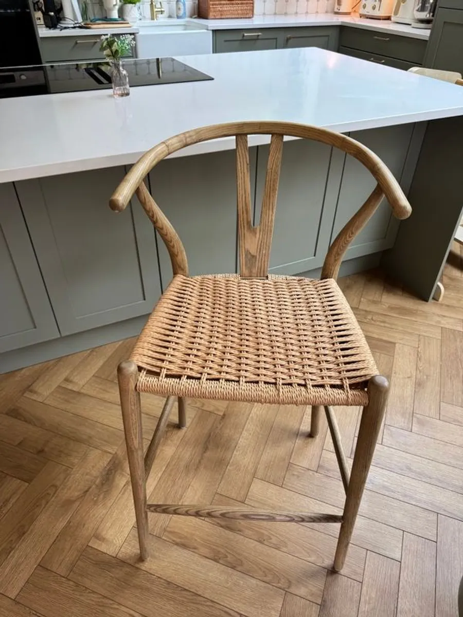 3 x Caseys Hugo Wishbone Bar Stools / RRP EUR806 - Image 3