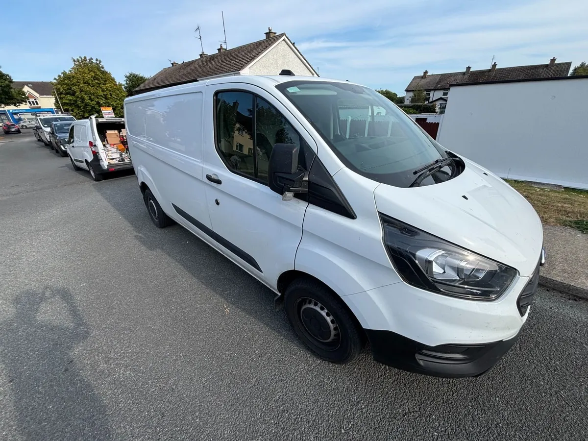 Ford Transit Custom LWB 2021 - Image 3