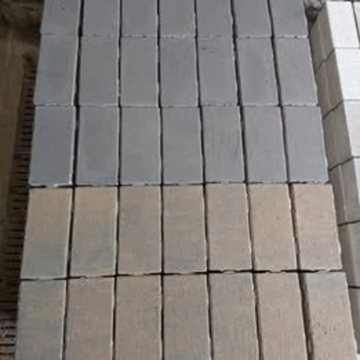 Concrete paving blocks - Image 1