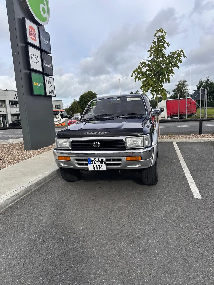 Toyota Hilux 1992 - Image 4