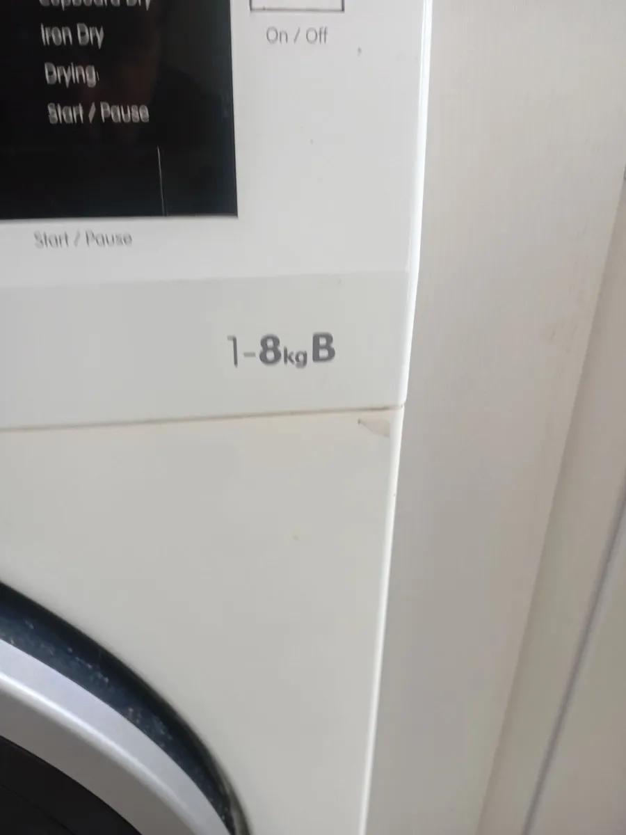 Bloomberg 8kg condenser dryer - Image 1