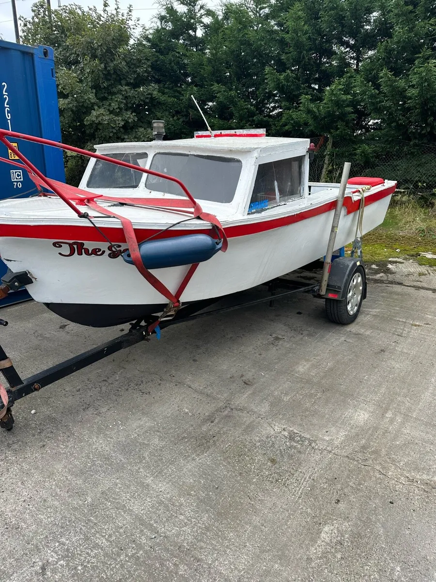 Fishing boat - Image 2