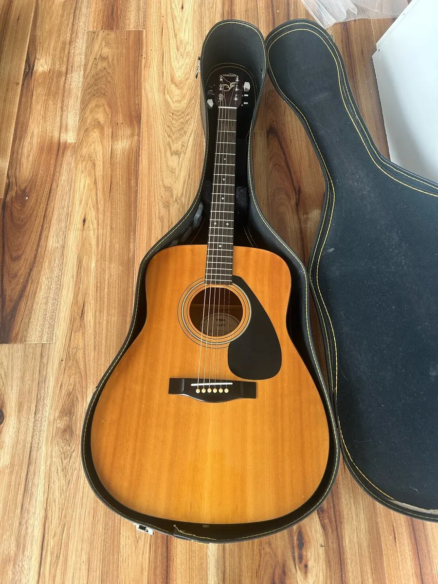 Yamaha FG-401 guitar - Image 1