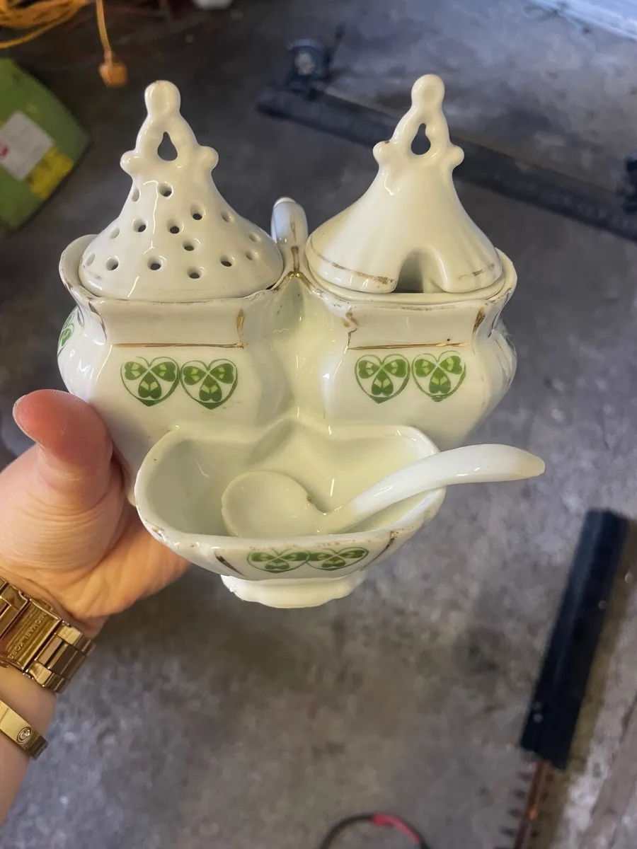 Beautiful fine China salt and sugar set - Image 1