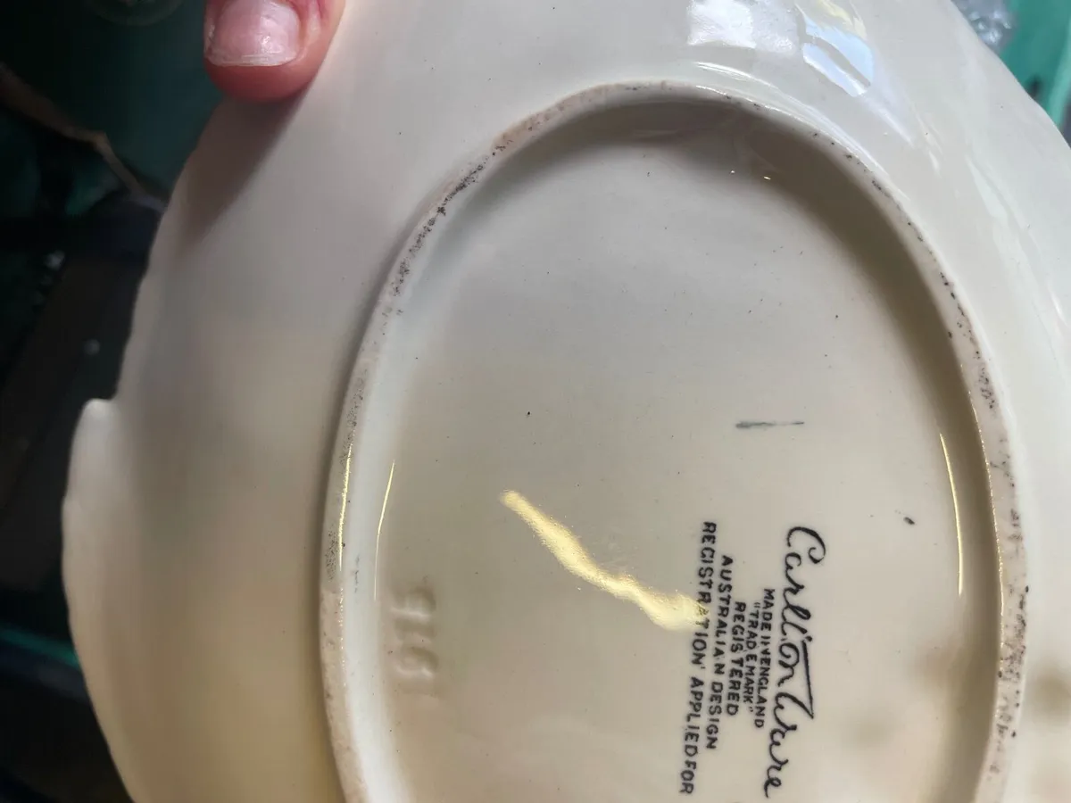 Beautiful rare carillonware leaf dish - Image 2